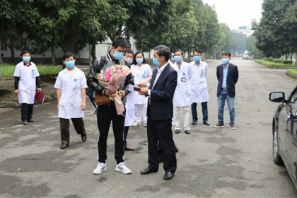 VIETNAM COVID-19 PATIENT DISCHARGED FROM HOSPITAL AFTER FULL RECOVERY